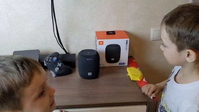 JBL Link Music. Обзор и опыт использования. Лучшая компактная умная колонка с Алисой! смотреть онлайн
