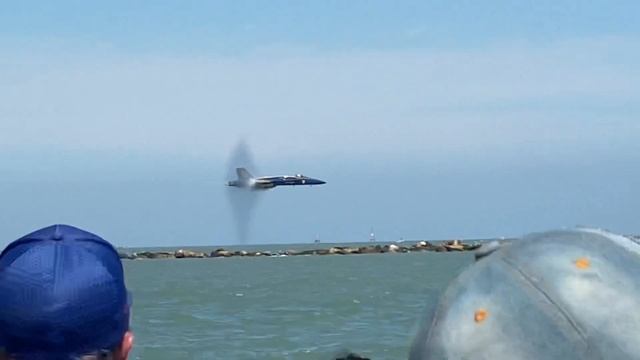 Blue angels sneak pass 5/2/21 смотреть онлайн