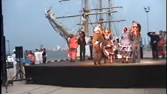 Ballet Folk. Casandra Damiròn, Juegos C A y del Caribe Colombia 2006. FEDOARCU (Merengue) смотреть онлайн