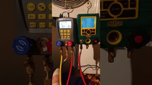 Сравнение манометричек REFCO DIGIMON (Швейцария) и DUOYI DY517A (Китай)