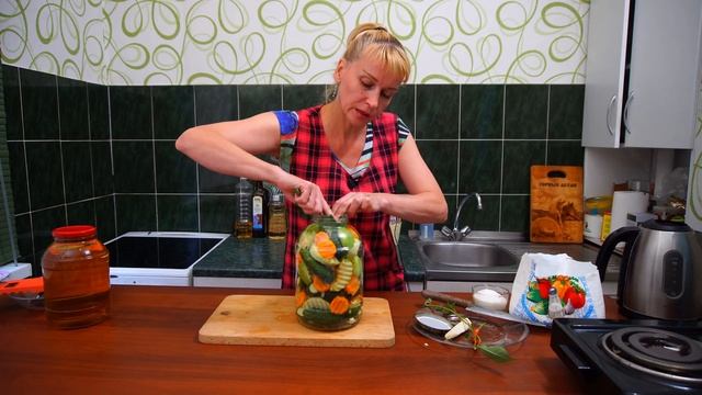 Ассорти на зиму из овощей с яблоками! Простой рецепт заготовки! смотреть онлайн