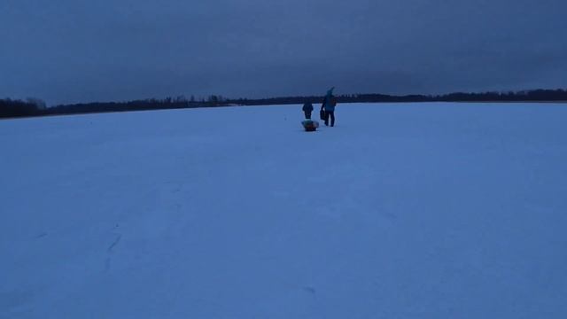 Ночуем в рыбацкой избе. Два дня на озере. Рыбалка на жерлицы. смотреть онлайн