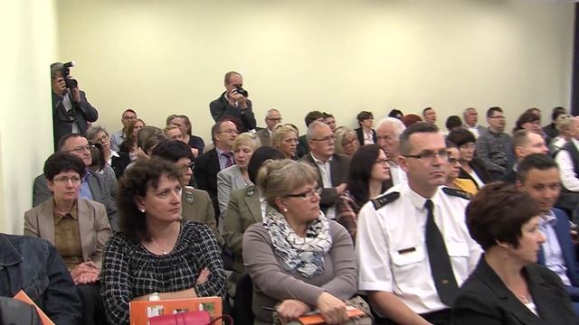 Piła: legalna praca to się opłaca смотреть онлайн