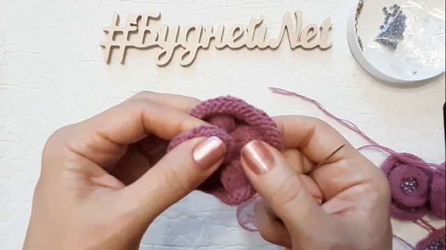 Как связать розы спицами Украшение для кофты, шапки и других вязаных изделий смотреть онлайн