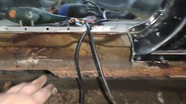 Приоре 12 лет, серия 2. Еще не всё сгнило, есть живые места. 2 часть смотреть онлайн
