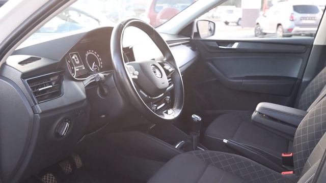 Škoda Rapid смотреть онлайн