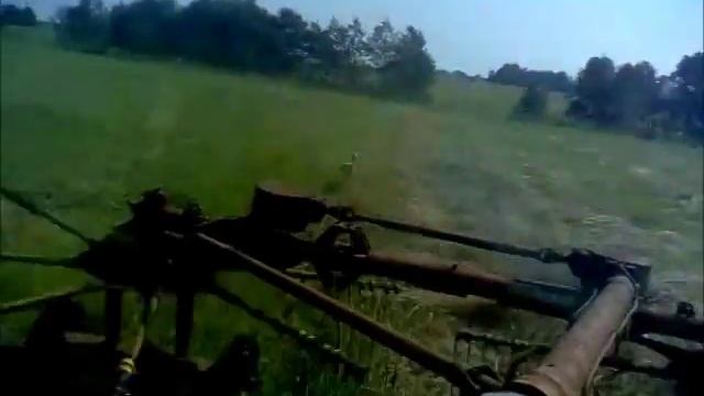 Šieno vartymas su T-40 смотреть онлайн