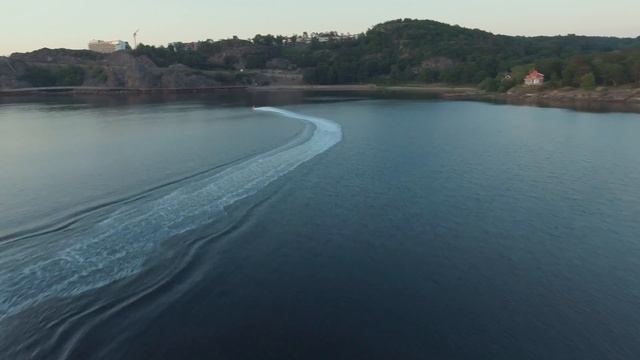 Vattenskoter i byfjorden смотреть онлайн