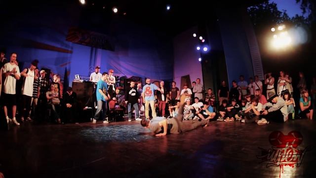 Judges - Predatorz - Aduh, Teembo, Anzor, Soola Fast Foot | Red Hill Battle vol.2 смотреть онлайн
