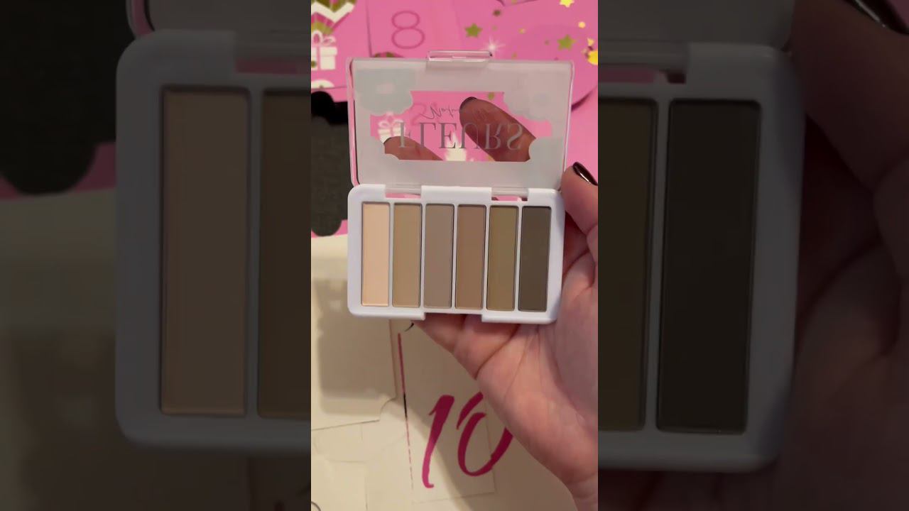 Открываем новогодний Адвендт-календарь от Vivienne Sabo #праздниккнамприходит #адвент-календарь смотреть онлайн