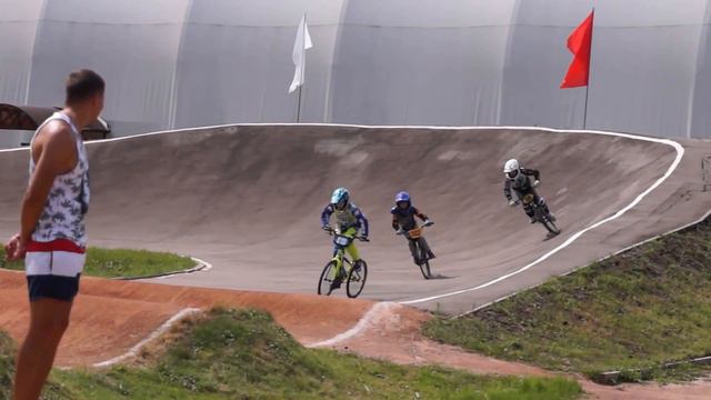 Заезд 4. Круг 1. Мальчики 2008 г.р. и моложе, Первенство спортивной школы, 16 июля 2016 смотреть онлайн