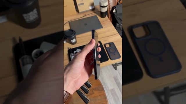iPhone 14 Pro Max. Защити свой телефон от царапин и падений смотреть онлайн