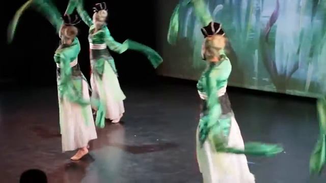 Lady White Snake - Traditional Han Tang Green Sleeves Dance смотреть онлайн