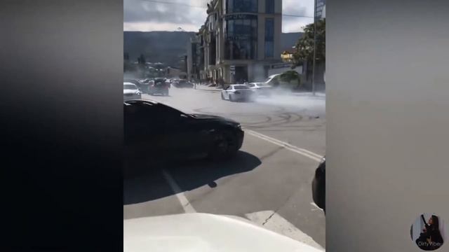 Russian Mafia Compilation, Car Drifting, Gunshots, AK 47, G Wagon, Mercedes, Brabus, BMW смотреть онлайн