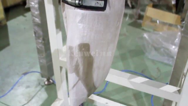 МАШИНА ДЛЯ НАПОЛНЕНИЯ И УПАКОВКИ ВЗВЕШИВАНИЯ СЫПУЧИХ МАТЕРИАЛОВ В БОЛЬШИЕ МЕШКИ смотреть онлайн