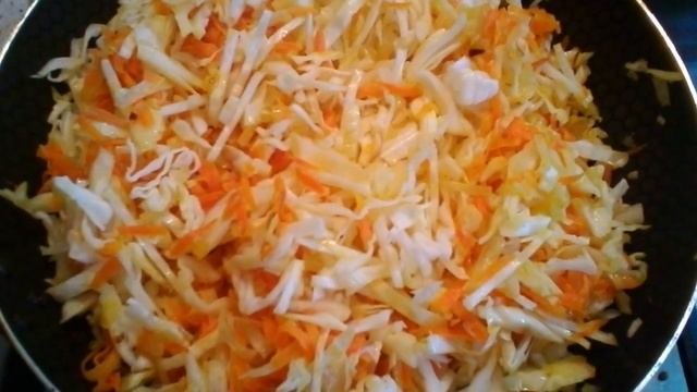 Гарнир из 2х видов капусты, квашенной и свежей! К свинной рульке на Новогодний стол!8. 12.12г. смотреть онлайн