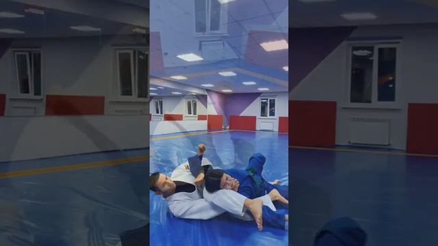 Дзюдо/Удушающий, если ваш соперник ушёл с высокого в низкий партер смотреть онлайн