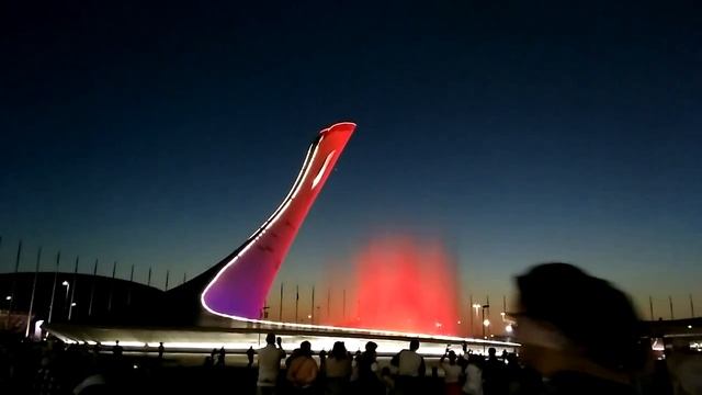 Шоу фонтанов в Олимпийском парке.mp4 смотреть онлайн