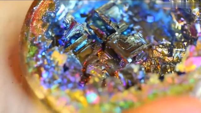 Кристалы Висмута