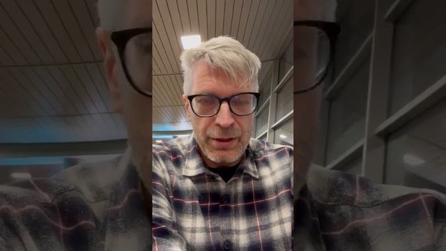 Lato Lapsa jau lidostā! смотреть онлайн