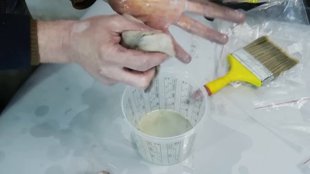 Как правильно наносить полиэфирную смолу со стекломатом. Стеклопластик. Занижение крыши ВАЗ 2106. смотреть онлайн