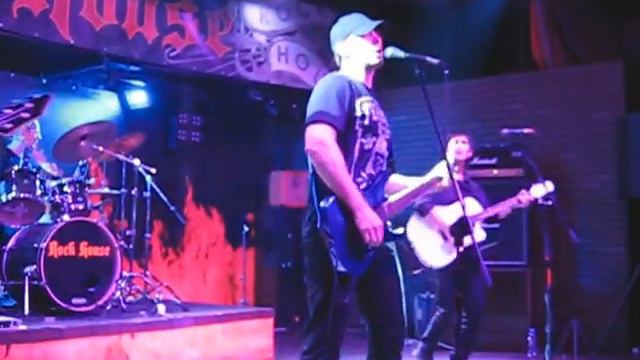 Игра (Антон Вышлов) - Алюминиевые огурцы (Rock House, 2015.10.22) смотреть онлайн