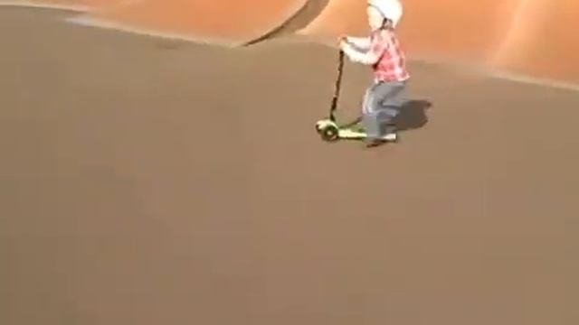 Самокат maxi micro, трюковой обзор смотреть онлайн