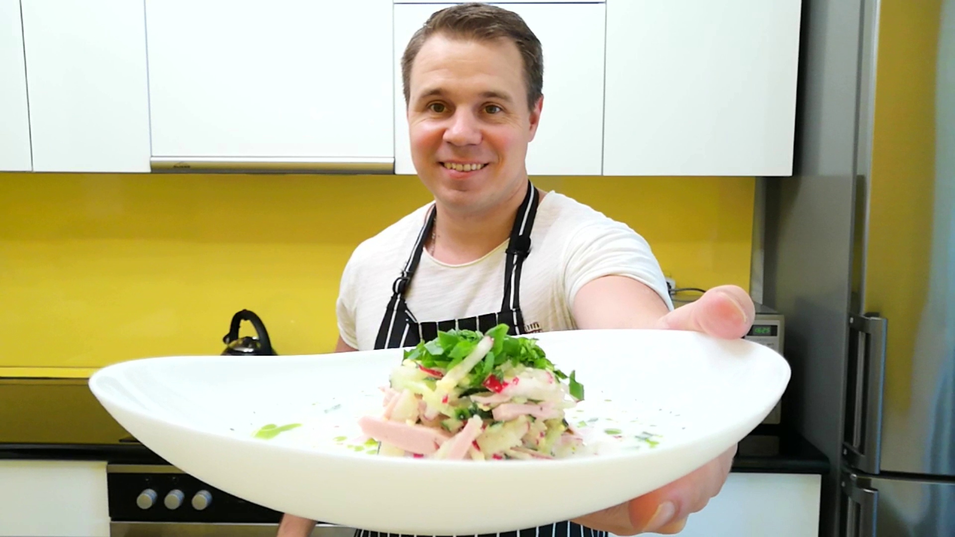 Окрошка на Кефире/Летний суп смотреть онлайн