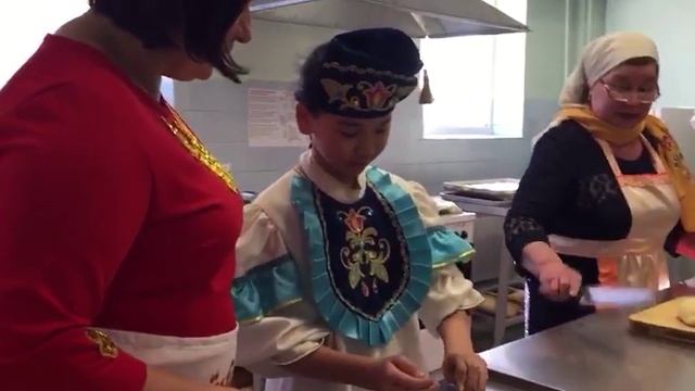 Фестиваль татарской кухни в СахГУ смотреть онлайн