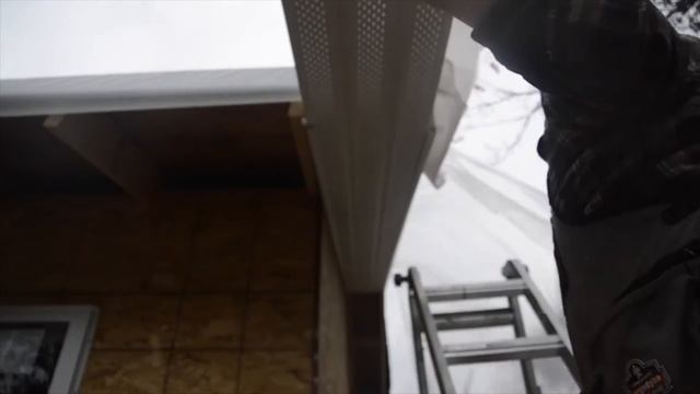 Simple Off Grid Cabin in the Woods- (Build Start Finish) смотреть онлайн