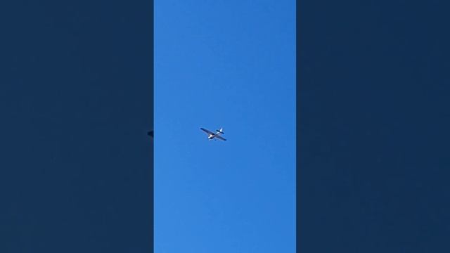 на какой он высоте летает?) смотреть онлайн