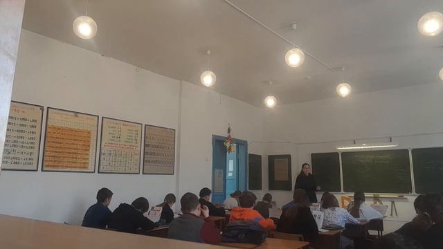 урок в 5Б (сложный класс) смотреть онлайн