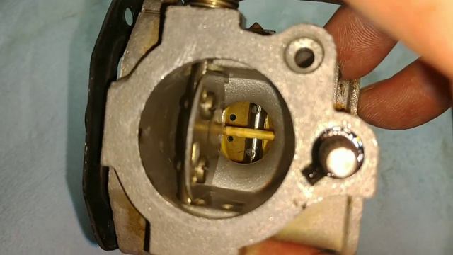 Rebuilding A Carburator On A 9.9 Johnson
