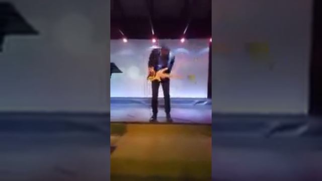 One of the greatest bass guitarist Jonathan Rubain performing his song Grateful of his new album смотреть онлайн