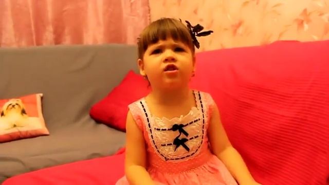 Учитесь у ребенка, как Пушкина читать надо А ей всего три года смотреть онлайн