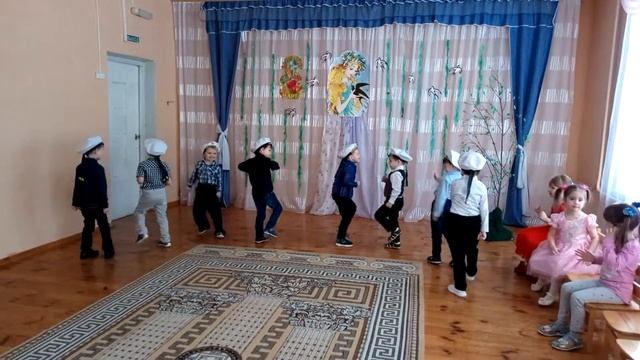 Танец мальчиков сргр на 8марта смотреть онлайн