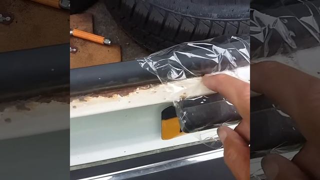 Using cellulose cyanoacrylate for rust patching ... much better result and easier than Bondo! смотреть онлайн