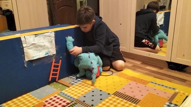 Кукольный спектакль "Квартира с одной стеной". смотреть онлайн