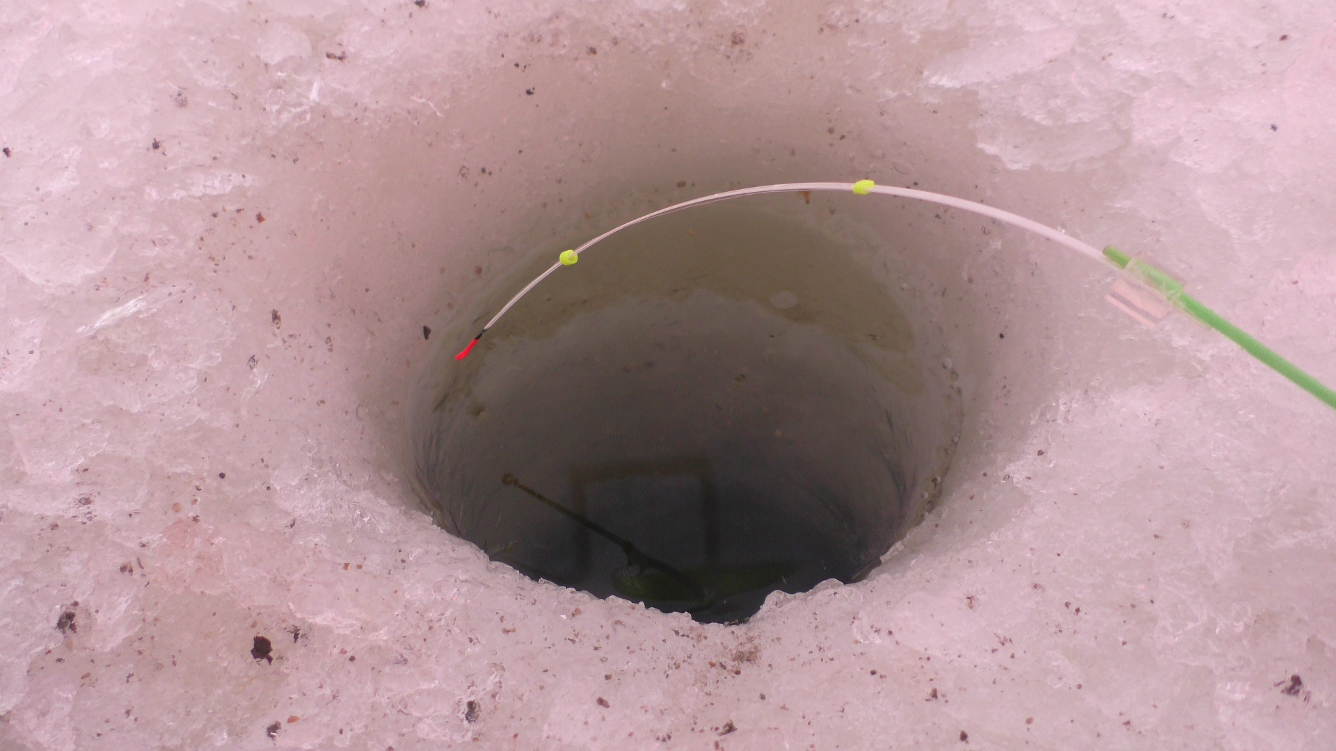 Снасть "Паровозик" просто удивляет. Зимняя рыбалка смотреть онлайн