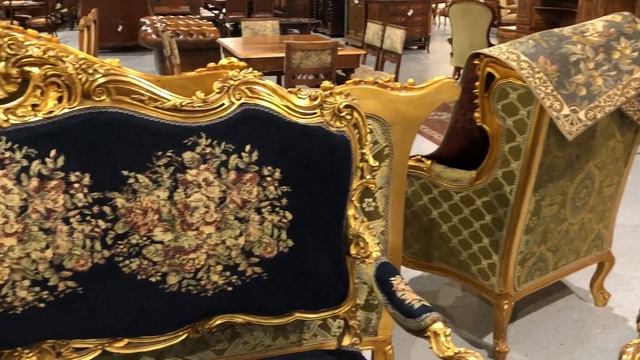 Комплект старинной мягкой мебели смотреть онлайн