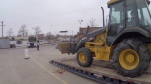 Дальнобой по США. Kак расцепляется трал lowboy. Pазгрузка груза что привез при покупки прицепа