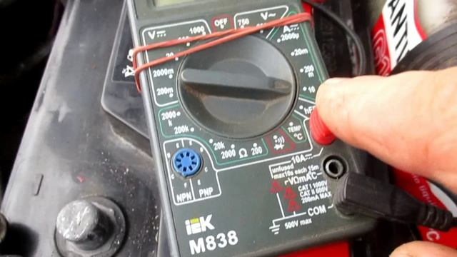 Искрит клемма аккумулятора. НЕ утечка тока смотреть онлайн