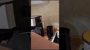 Кофемашина кофеварка  Redmond RCM 1503 обзор как работает.