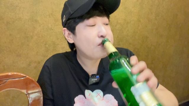 欢度节日，在哈尔滨开了20年的饭店陪老爸吃锅包肉，熏猪蹄，幸福 смотреть онлайн