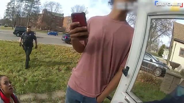 Busted By Apple Airtag смотреть онлайн