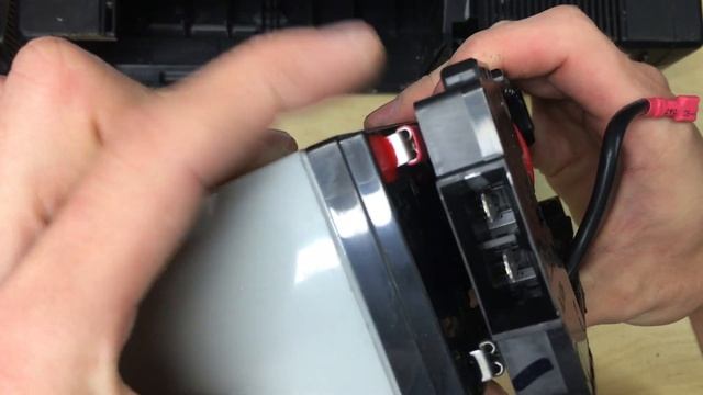 APC Back-UPS Pro 900 Gets New Batteries & Re-calibration - Rebuilding Battery Pack, Yuasa NP7 Cells