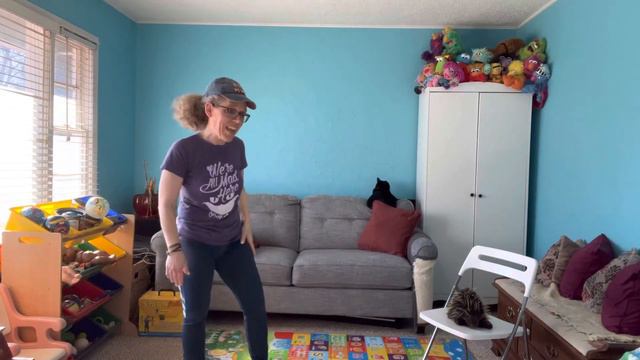 18 Side Stretch & Half Moon Pose, kids Yoga with Miss Lori & Lenny Porcupine смотреть онлайн