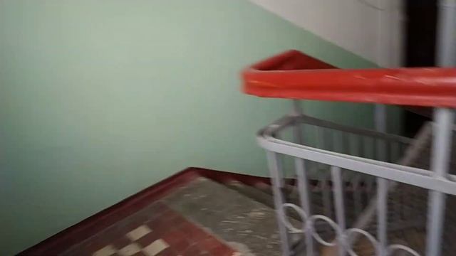 Лифту 57 лет! Раритетный распашной лифт (НЗСМ - 1966 г. в.) смотреть онлайн