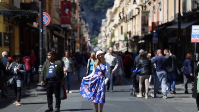 AMALFI COAST Travel Guide | Exploring Positano, Sorrento, Pompeii, Mt Vesuvius In ITALY