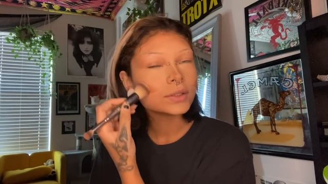 90s goth makeup + hair tutorial (easy) смотреть онлайн